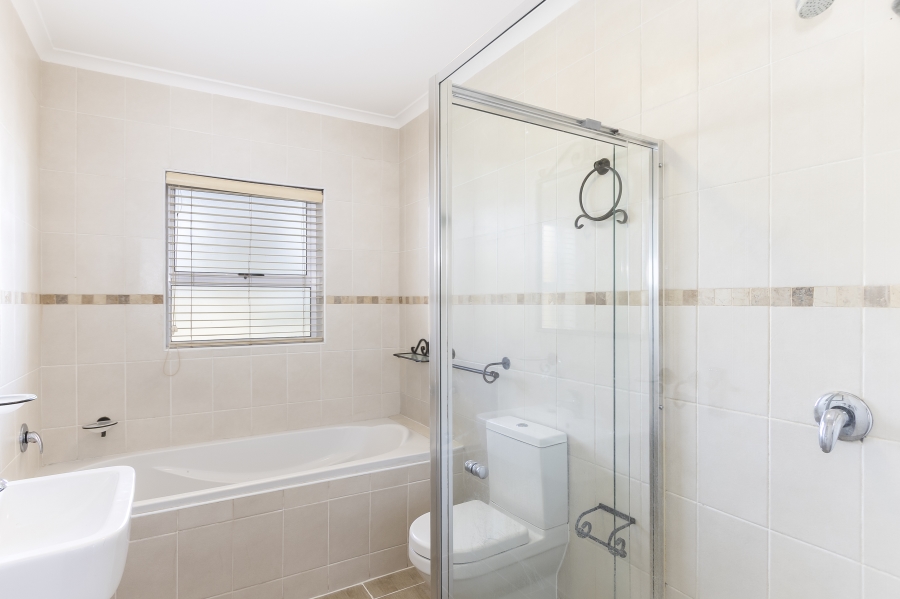 To Let 3 Bedroom Property for Rent in Fernwood Western Cape